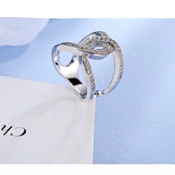 Design Cross Shape Rhinestone Finger Rings S925 - Picture 3 of 6